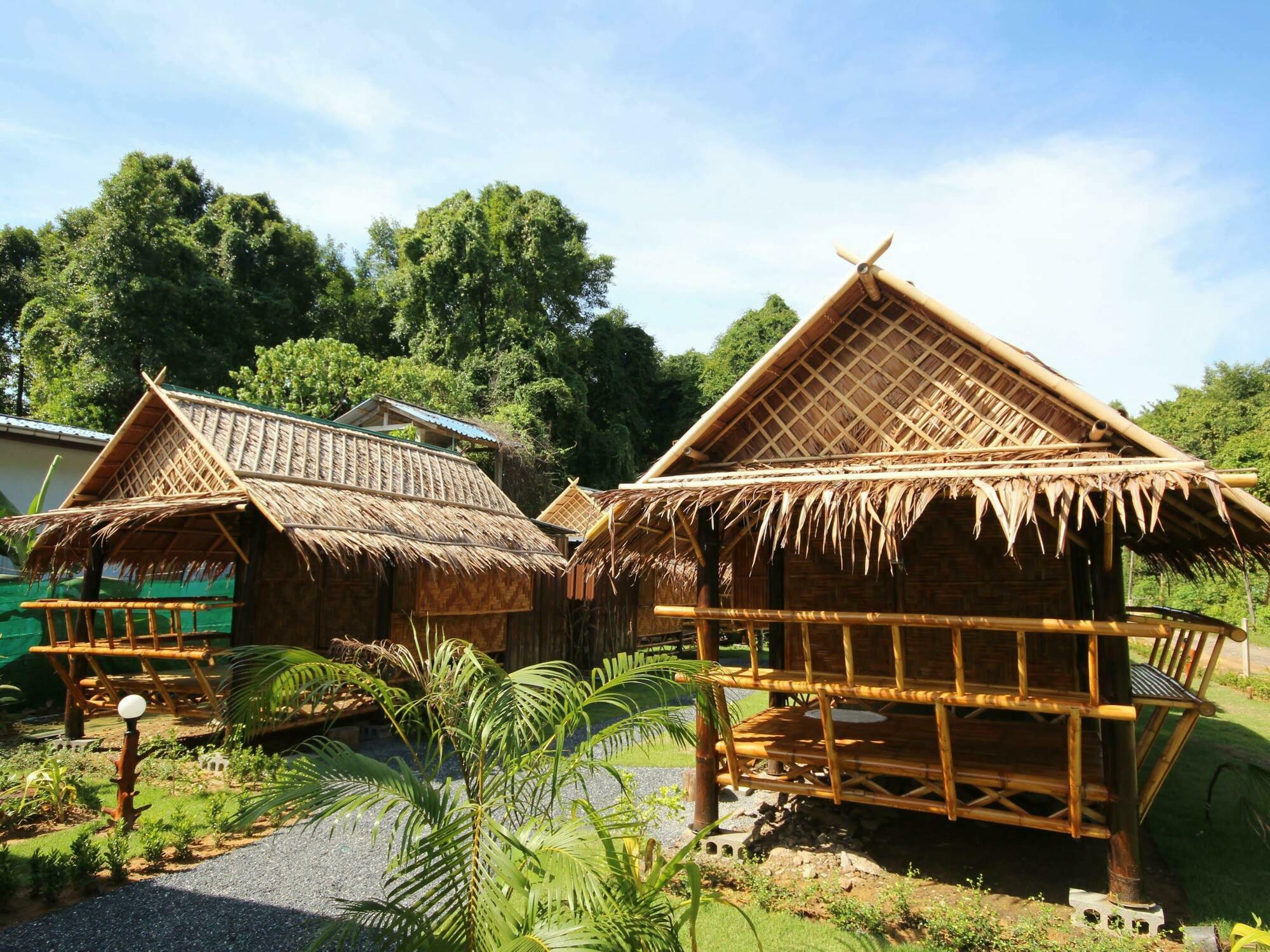 Phuhaya Bamboo Bungalows Ko Lanta المظهر الخارجي الصورة