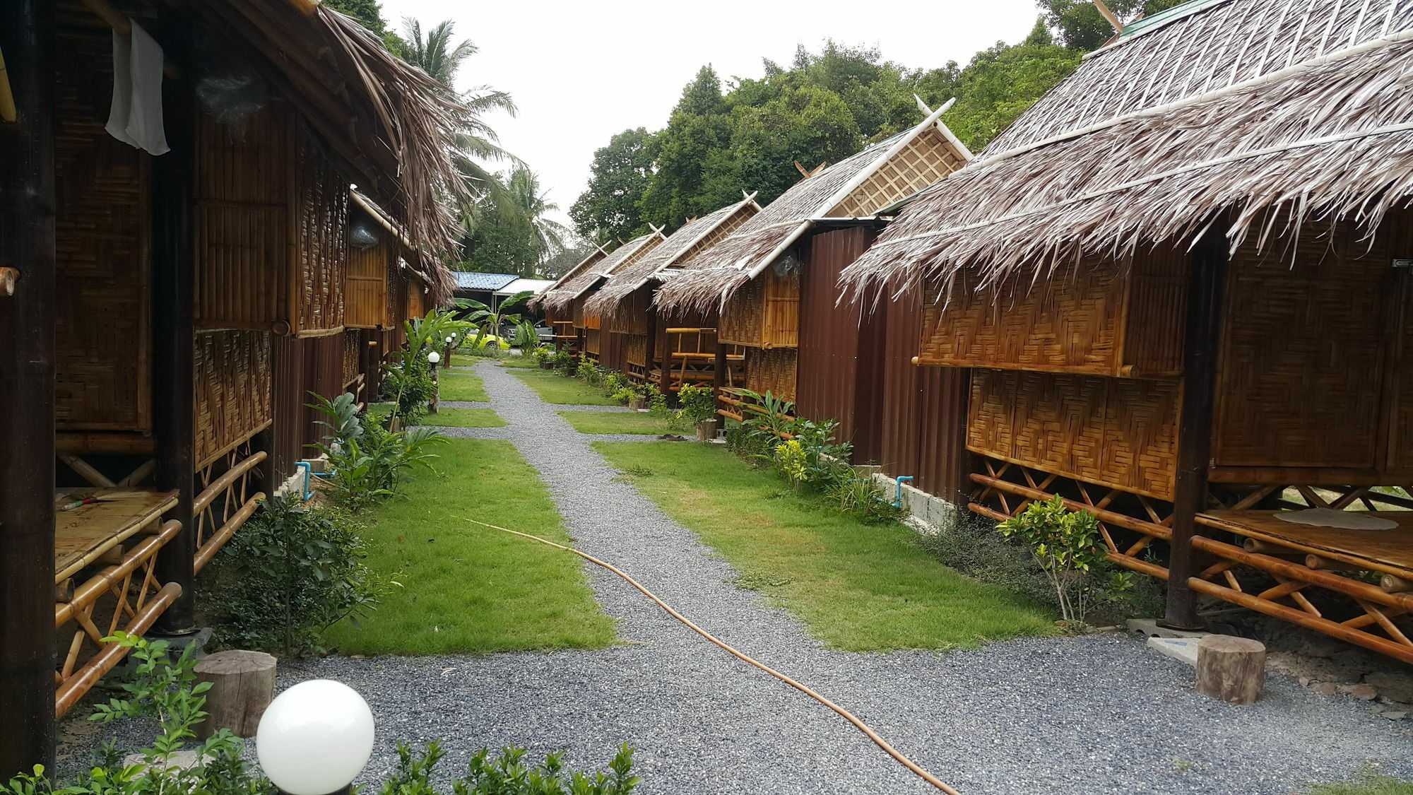 Phuhaya Bamboo Bungalows Ko Lanta المظهر الخارجي الصورة